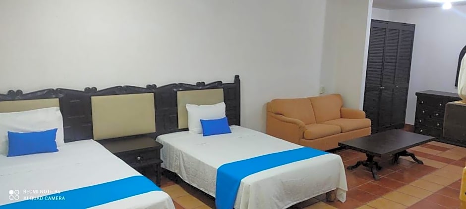 HOTEL BLUE