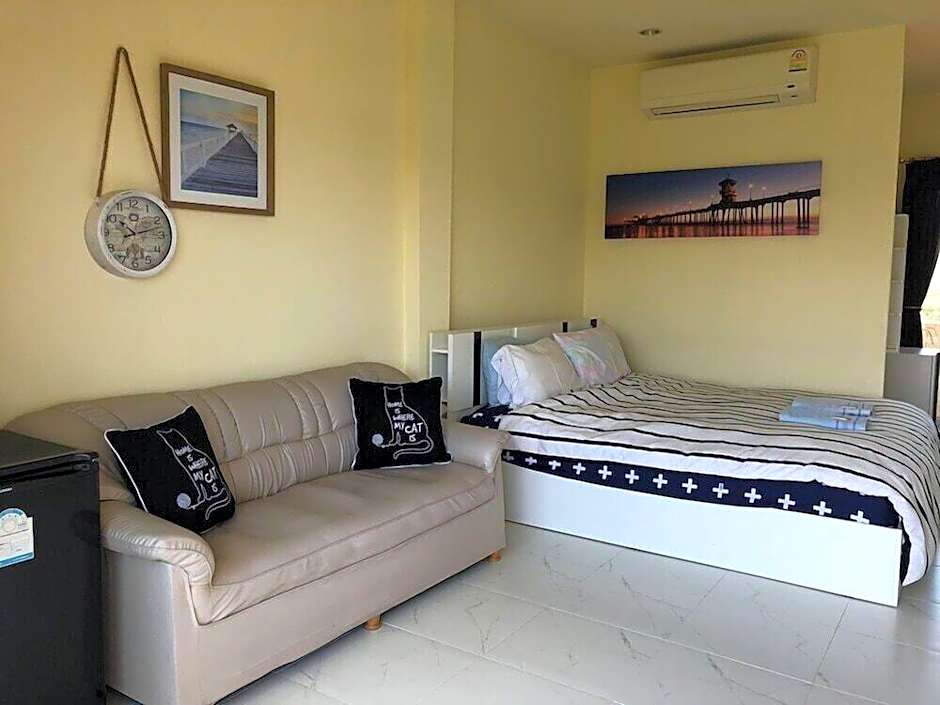 RoomQuest One Bangsaray 