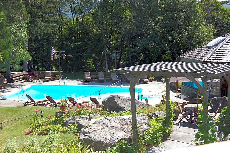 Summit Lodge