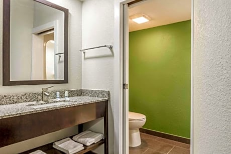 Queen Room - Disability Access