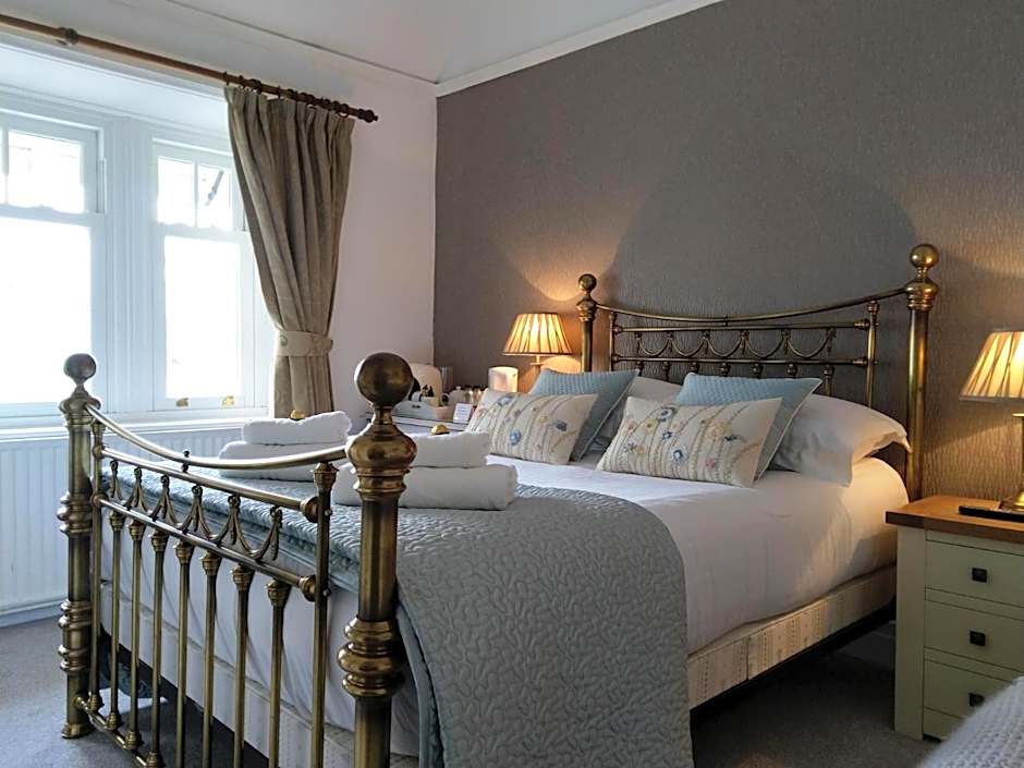 Lakeside Country Guest House