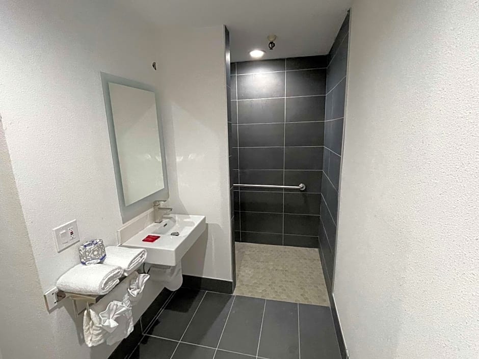 The Midtowner Hotel, SureStay Collection by Best Western