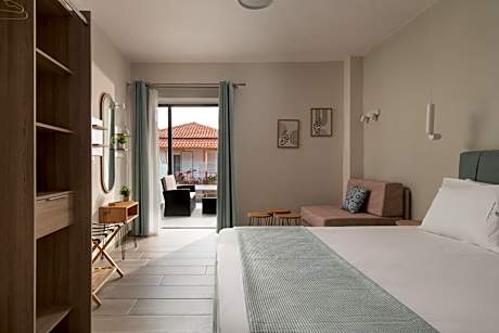 Deluxe Double Room with Extra Bed