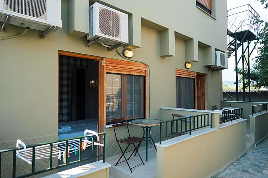Ariadnes Holiday Accommodation