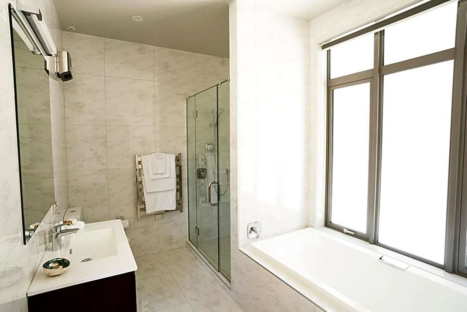 The Rees Hotel & Luxury Apartments