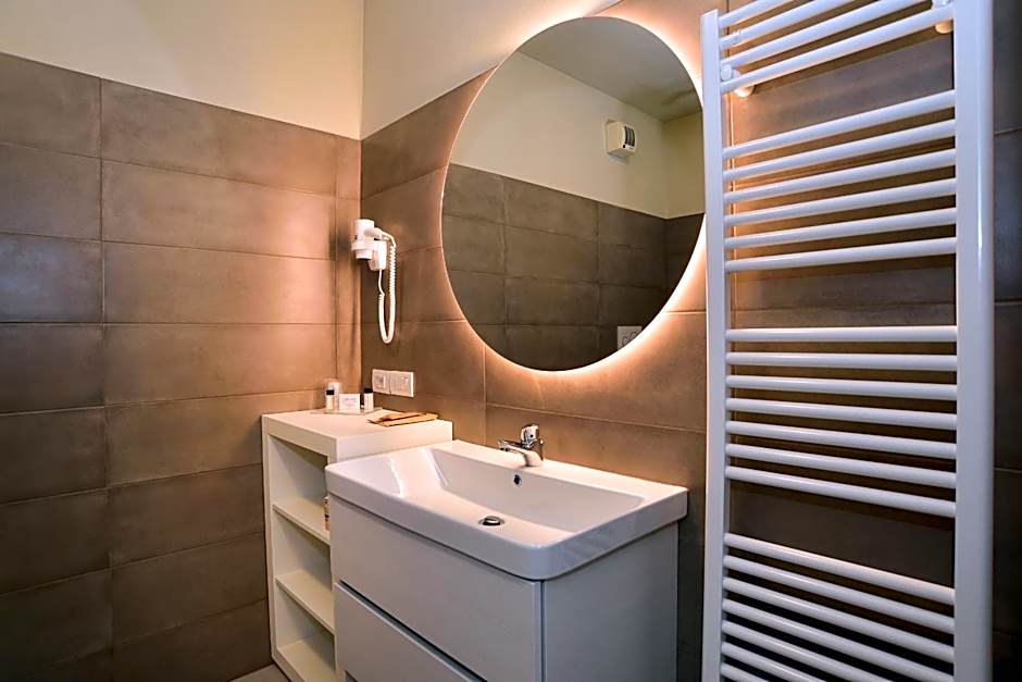 M2 Hotel