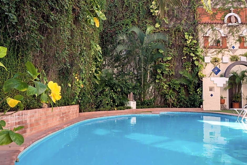 Los Arcos Suites