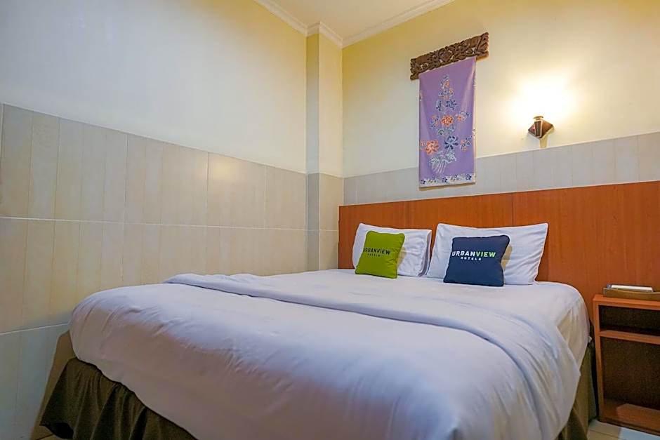 Urbanview Hotel 58 Bintaro by RedDoorz