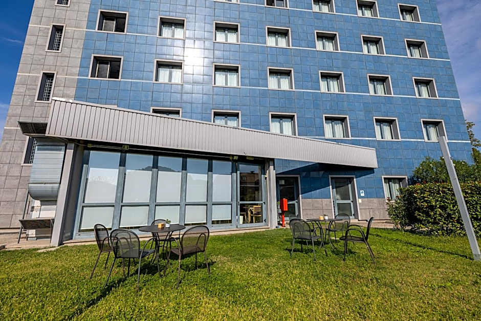 Best Western Palace Inn Hotel