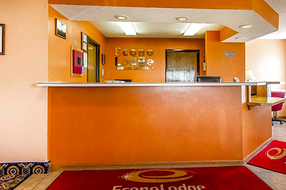 Econo Lodge Inn & Suites Pekin - Peoria Area