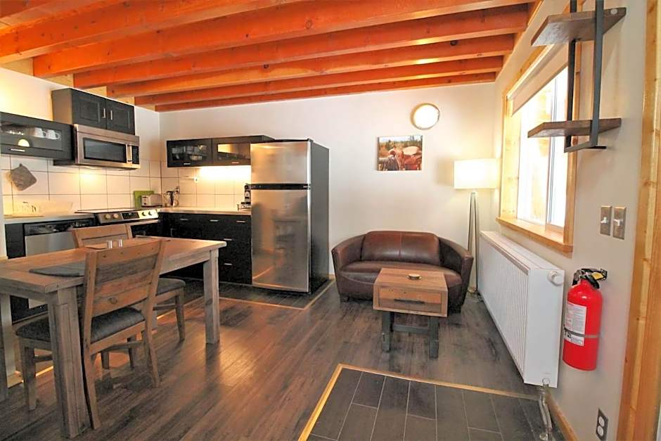 Red Cariboo Apartments