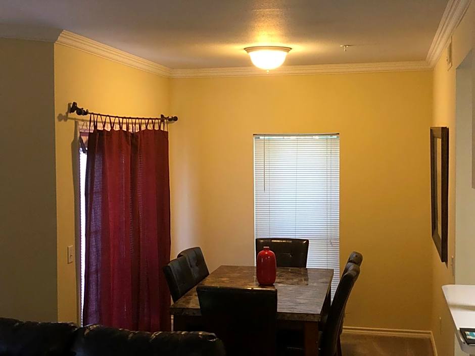 The Reside Fully Furnished Condos - Medical Stays Welcome