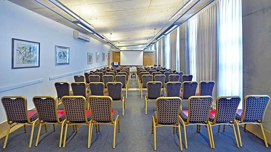 Ruth Daniel Residence