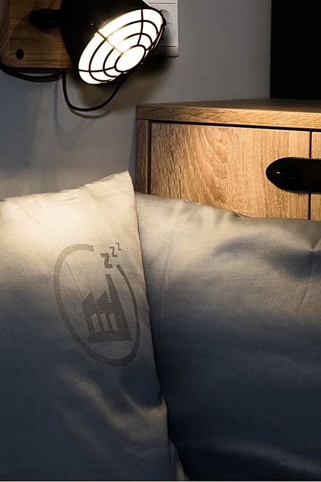 Das Schlafwerk Stuttgart-Nord VOLLDIGITALES HOTEL-SELF-CHECK IN - keine Rezeption-LowBudget-cashless