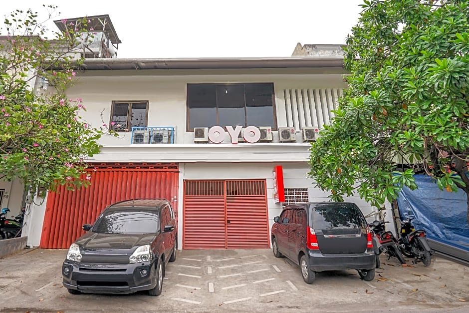 Vaccinated Staff - OYO 658 Alibaba Residence