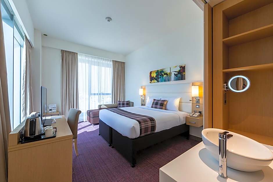 Premier Inn Dubai Dragon Mart