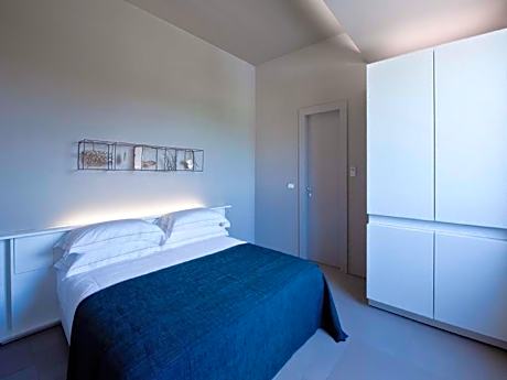 Double or Twin Room with Lake View