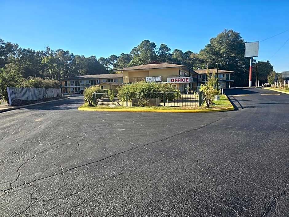 Carpet Inn