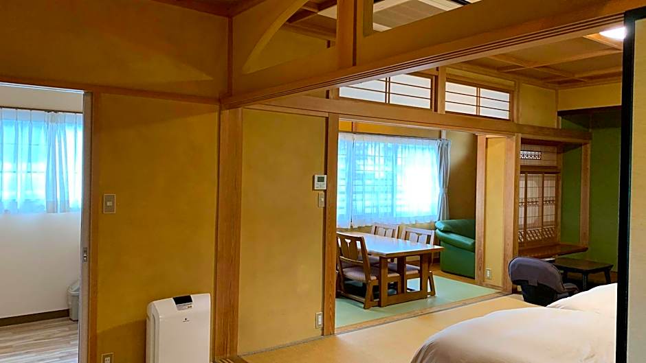 Sarugakyo Onsen Ryokan Higuchi