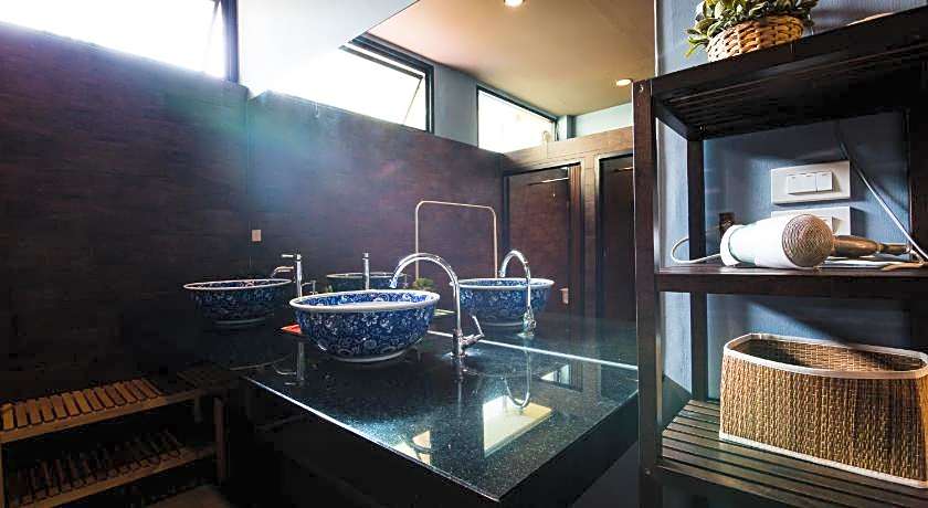 Feung Nakorn Balcony