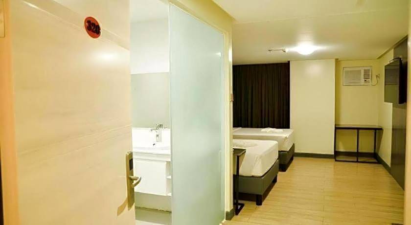 Travelite Hotel Legarda