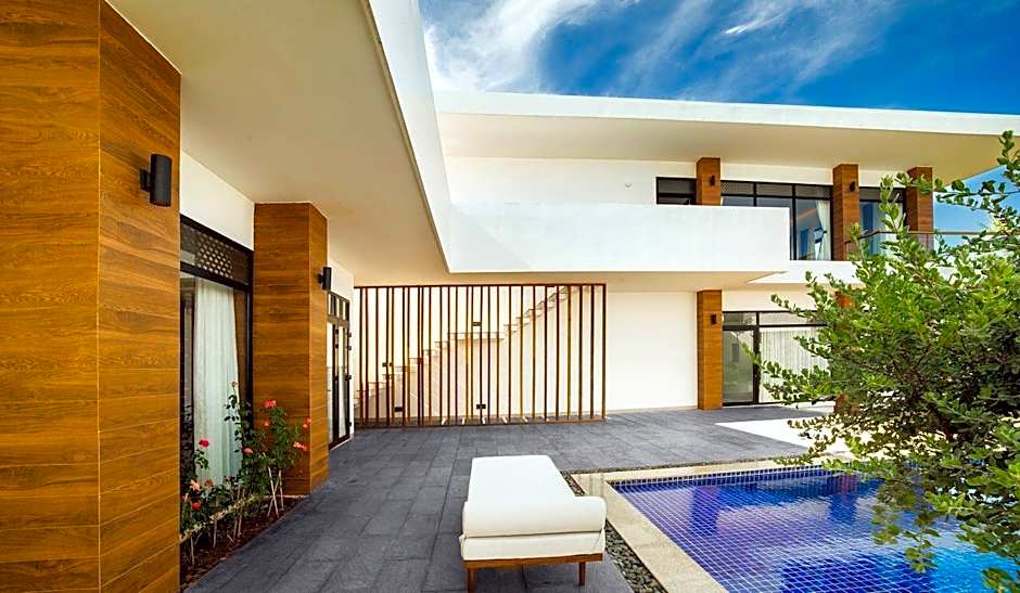 Saint Simeon Beach Residence