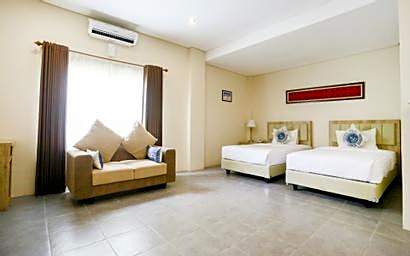 La Cecile Hotel and Cafe