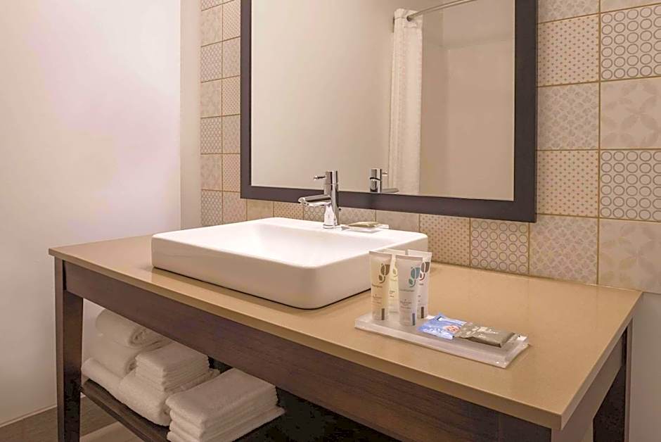 Country Inn & Suites by Radisson, Galena, IL