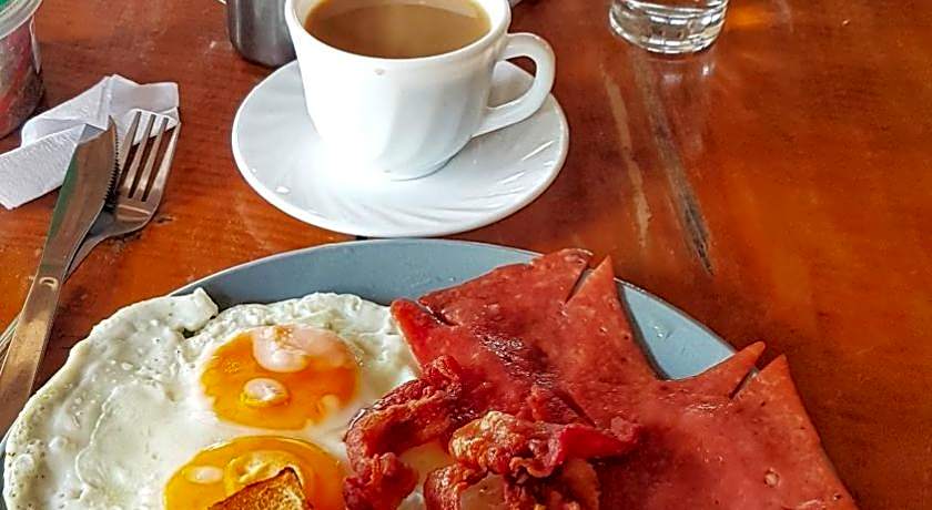 WHITE BEACH GUEST HOUSE