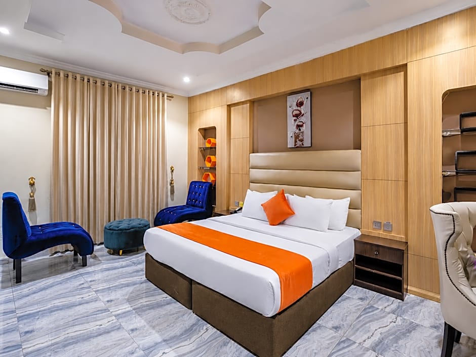 GolfView Suites and Conference Center