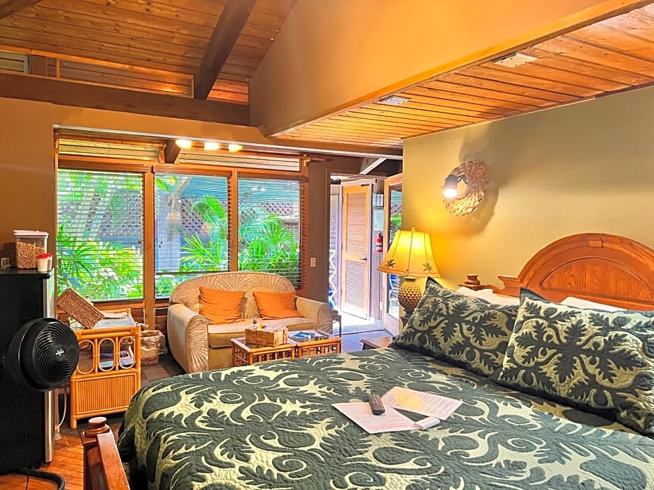 Maui What a Wonderful World Bed & Breakfast