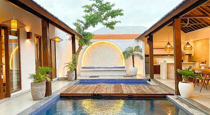 Apple Villa and Studio Seminyak