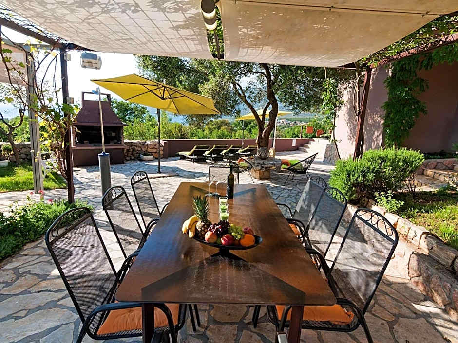 Villa in Rovanjska with Pool & Sea Views