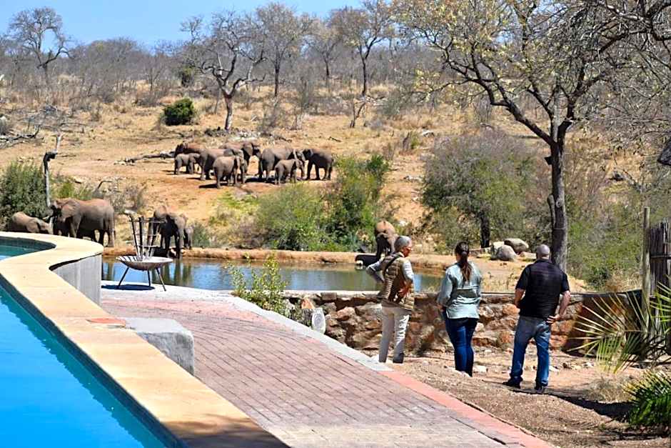 MILIMA Big 5 Safari Lodge