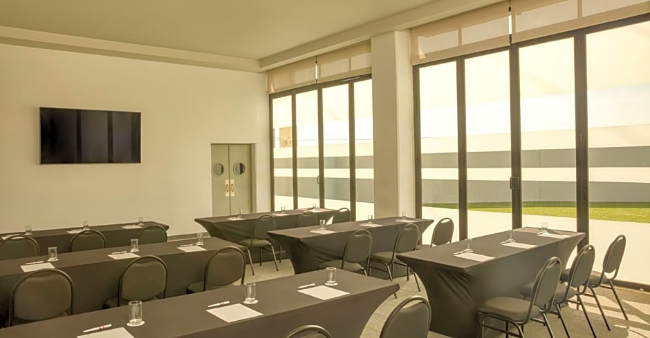 Fiesta Inn Guadalajara Aeropuerto