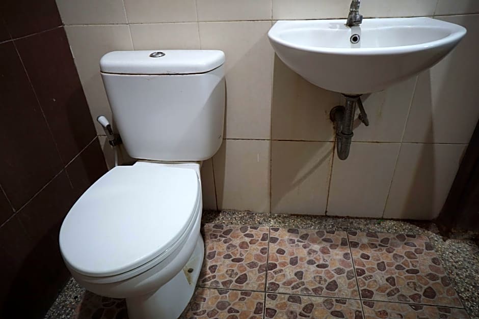 OYO 92863 Hotel Blessing