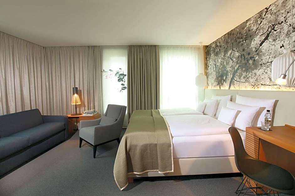 me and all hotel Dusseldorf, by Hyatt