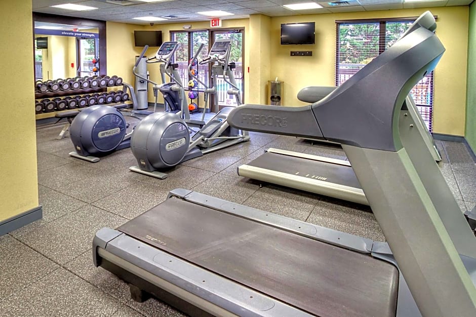 Hampton Inn and Suites Asheville Airport