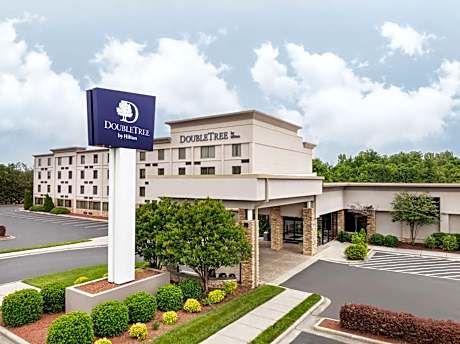 DoubleTree by Hilton Greensboro Airport