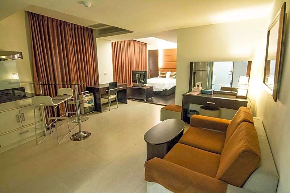 Katherine Plaza Hotel