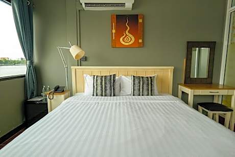 Deluxe Room - River View