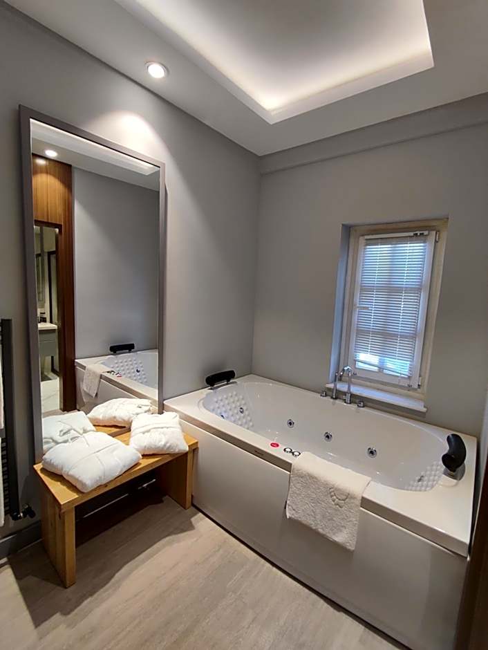 Royal Hayat Hotel Old Town