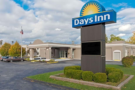 Days Inn by Wyndham Batavia Darien Lake Theme Park