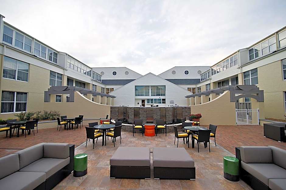 DoubleTree Suites by Hilton Hotel Huntsville South
