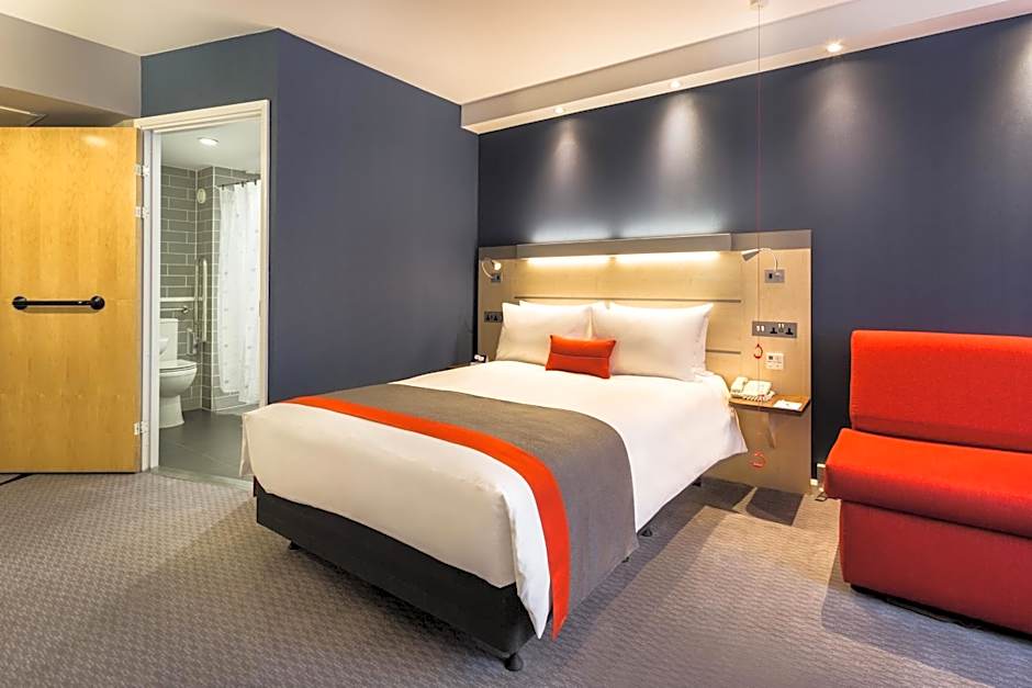 Holiday Inn Express London - Watford Junction By IHG
