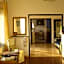Akrotiri Hotel