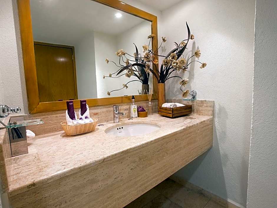 HS HOTSSON Hotel Acapulco