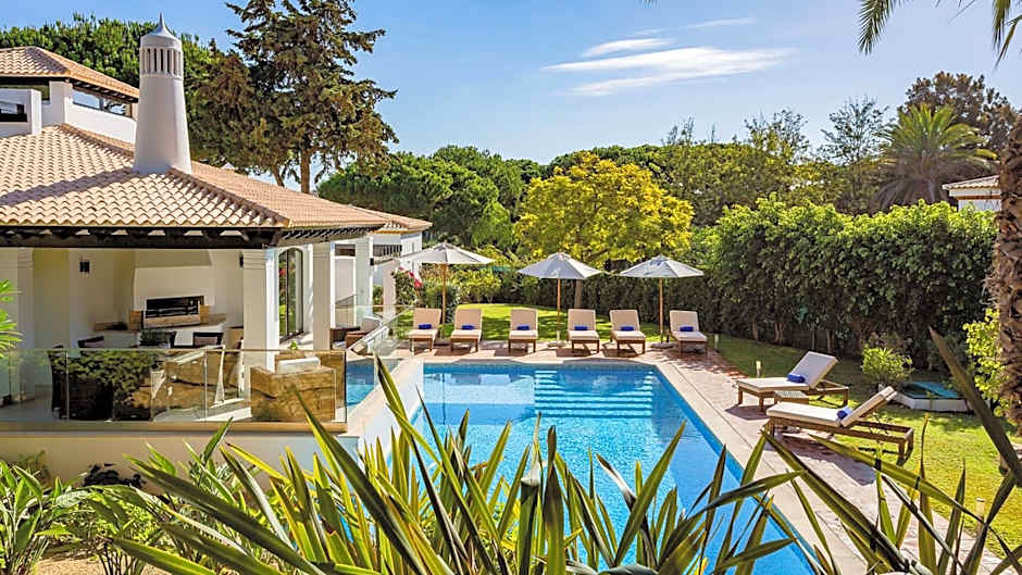 Pine Cliffs Village & Golf Suites