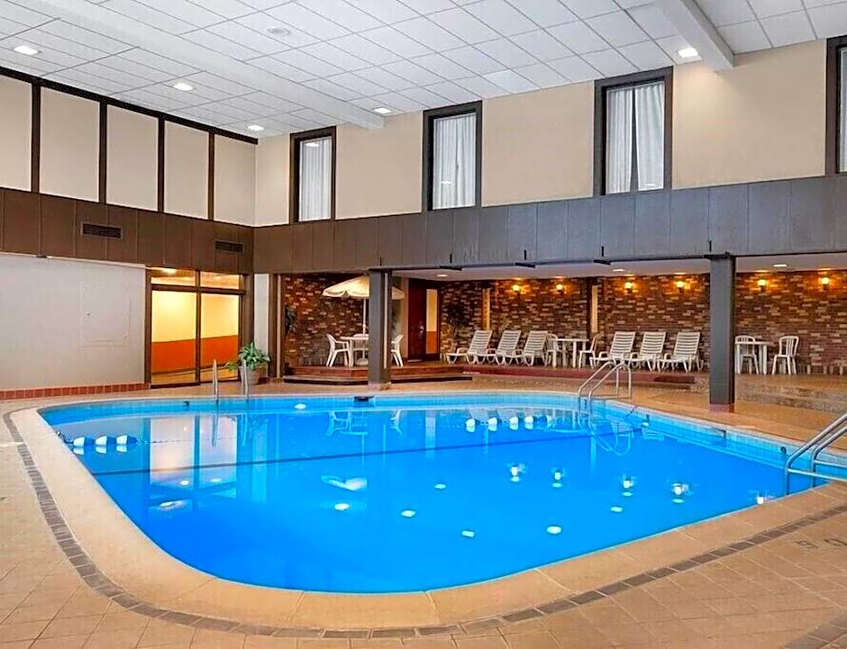 Albert Lea Inn and Suites