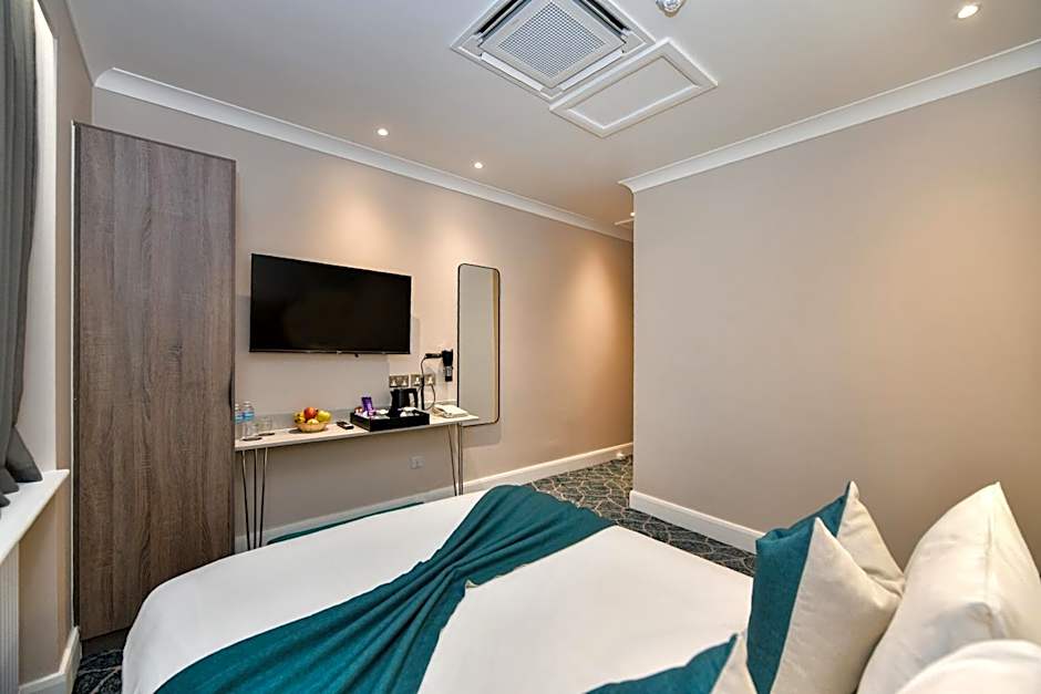 Queens Park Premier London Hyde Park